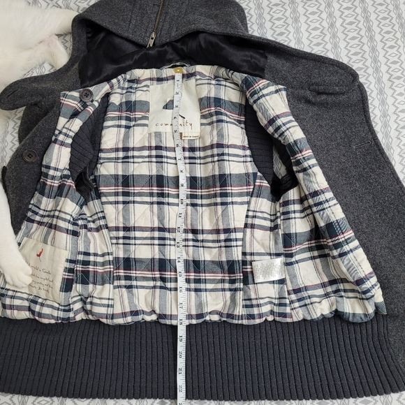 Community hooded wool vest.  Size S. - Picture 14 of 15